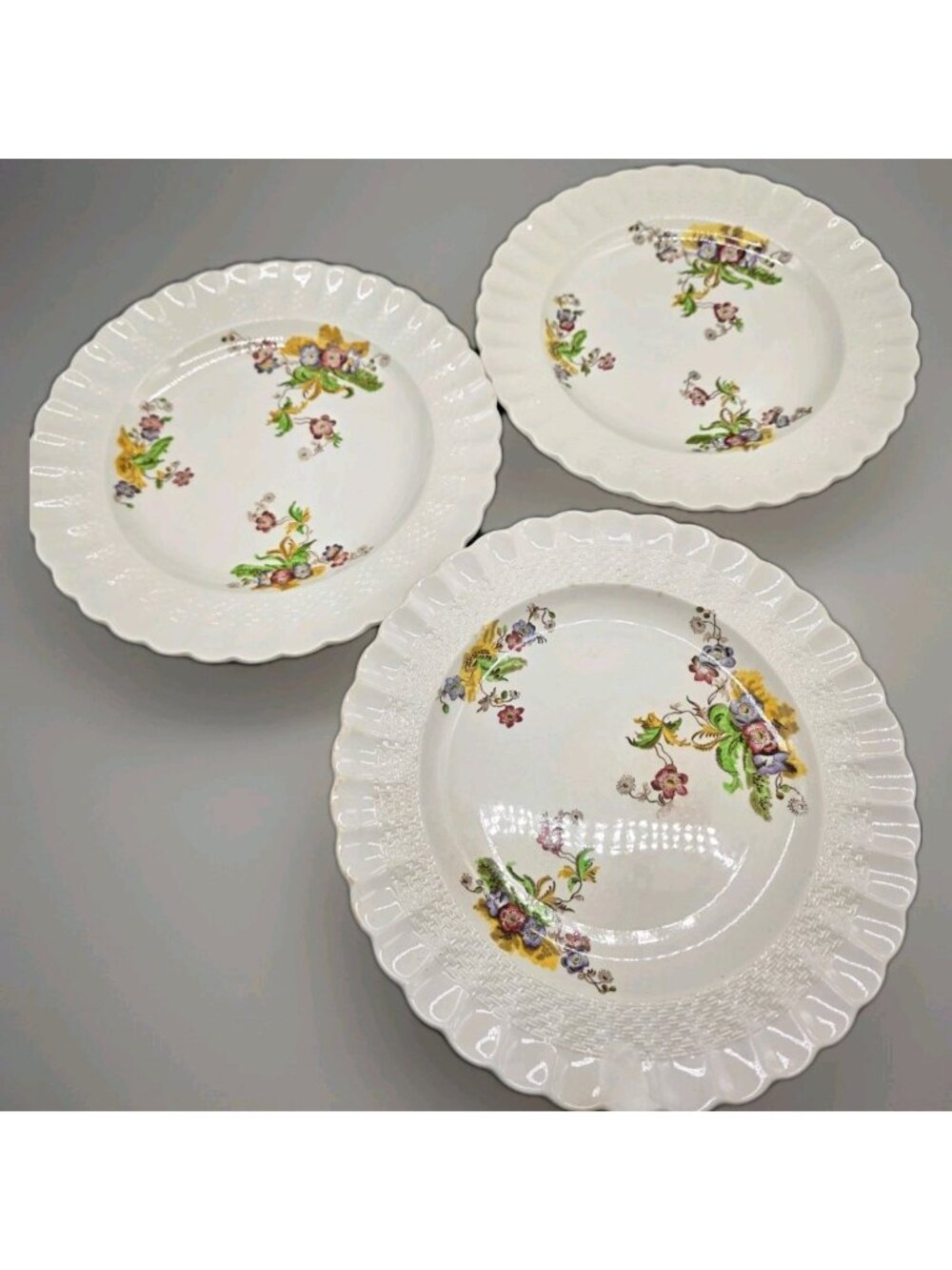 Copeland Spode Wicker Lane Dinner Plates Set of 3 Floral 10 1/4" Boho Spring Vtg
